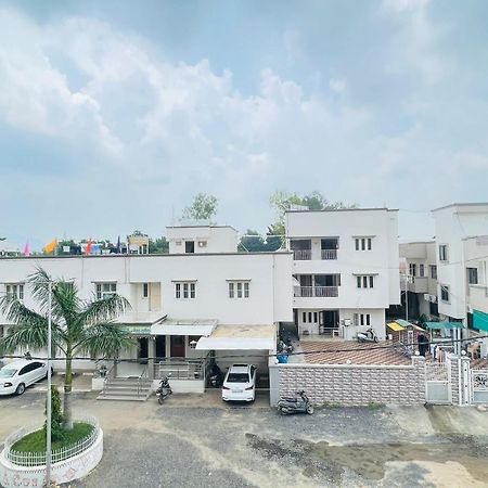 Hotel Rajdhani And Guest House Gujarat - Best Family Hotel In Halol Near Pavagadh And Halol Gidc Екстер'єр фото