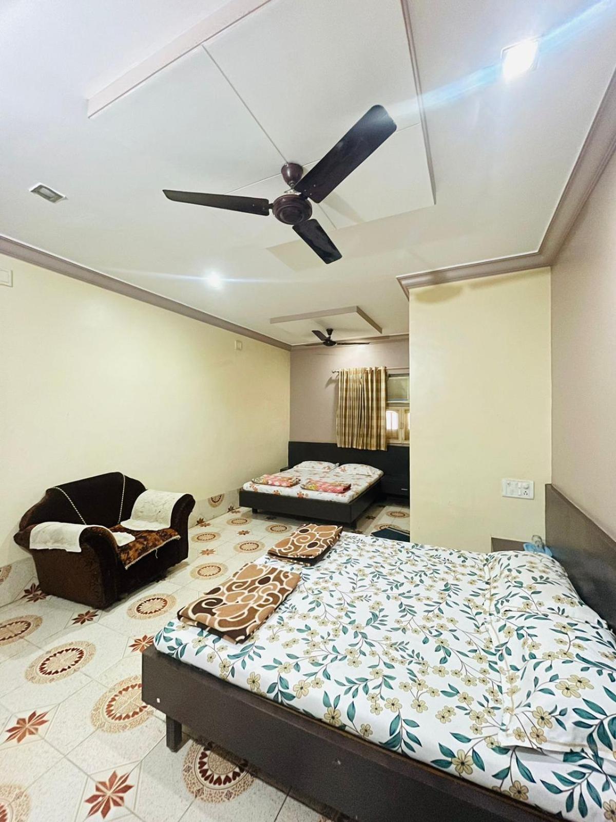 Hotel Rajdhani And Guest House Gujarat - Best Family Hotel In Halol Near Pavagadh And Halol Gidc Екстер'єр фото