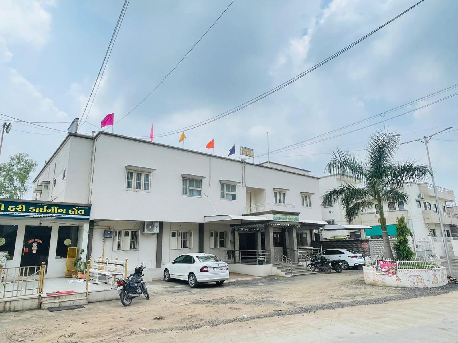 Hotel Rajdhani And Guest House Gujarat - Best Family Hotel In Halol Near Pavagadh And Halol Gidc Екстер'єр фото
