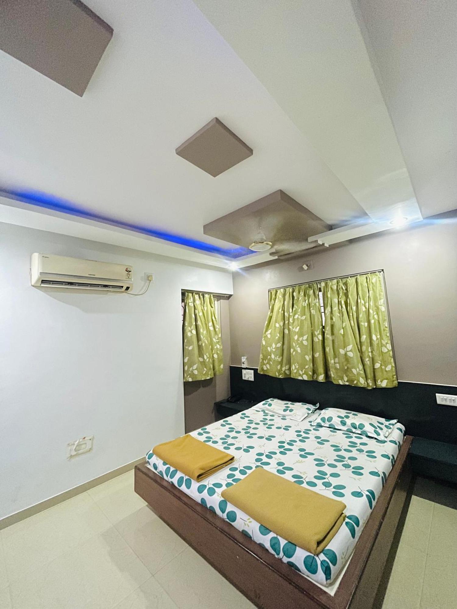 Hotel Rajdhani And Guest House Gujarat - Best Family Hotel In Halol Near Pavagadh And Halol Gidc Екстер'єр фото