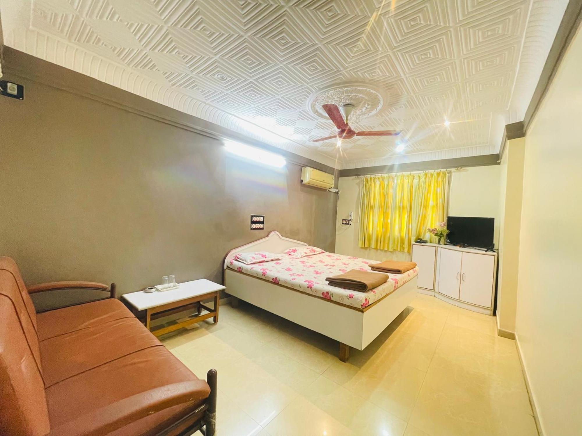 Hotel Rajdhani And Guest House Gujarat - Best Family Hotel In Halol Near Pavagadh And Halol Gidc Екстер'єр фото