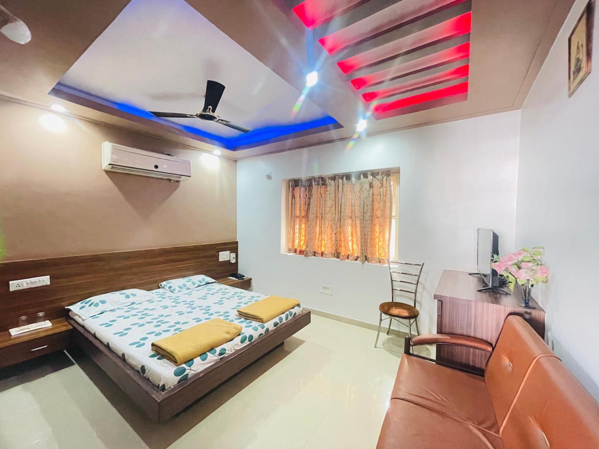 Hotel Rajdhani And Guest House Gujarat - Best Family Hotel In Halol Near Pavagadh And Halol Gidc Екстер'єр фото